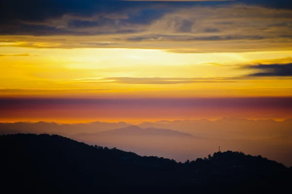 Dağ manzarası, Tayland phulomlo — Stok fotoğraf
