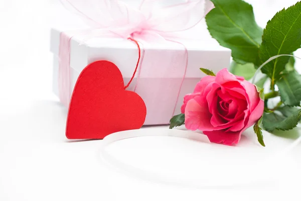 Rose and gift box Royalty Free Stock Photos