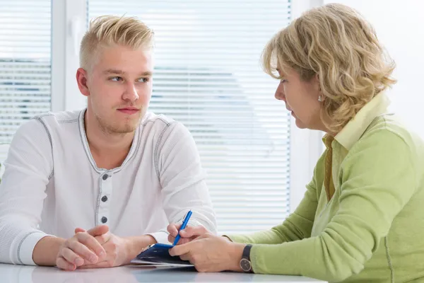 Teenager bei einer Therapiesitzung — Stockfoto