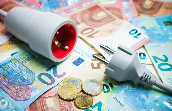 Energiekosten Energiesparkonzept Steckdose Und Stecker Und Geld — Stockfoto