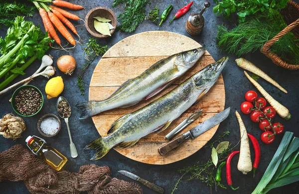 Poisson Sandre Sandre Brochet Cru Frais Avec Des Ingrédients Préparés — Photo