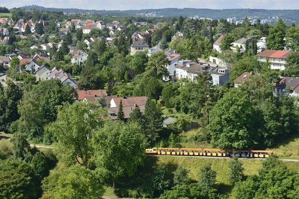 Pequeno trem na fronteira do parque, Stuttgart — Fotografia de Stock