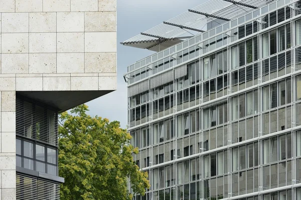 Stein- und Stahlfassaden, Stuttgart — Stockfoto