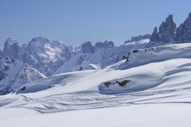 kar ve soluk aralığı, san pellegrino pass