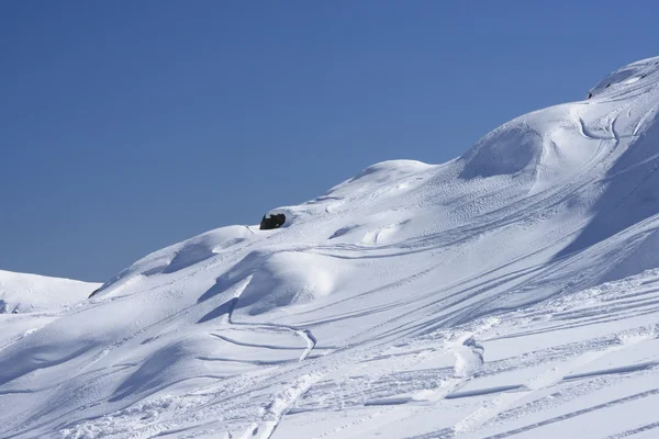 Schneewellen am Hang, San Pellegrino Pass — Stockfoto