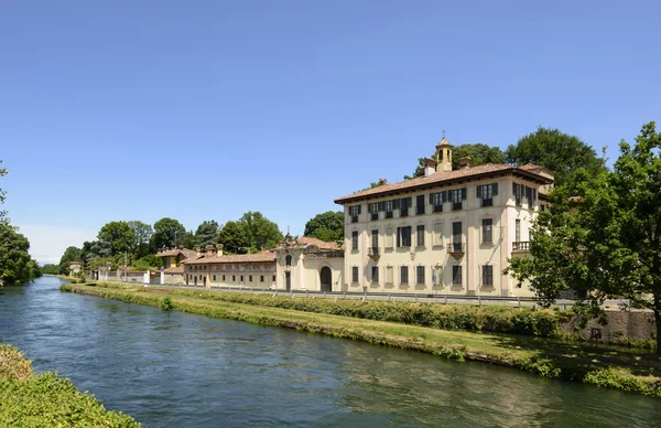 Palacio en el canal, Cassinetta di Lugagnano — Foto de Stock