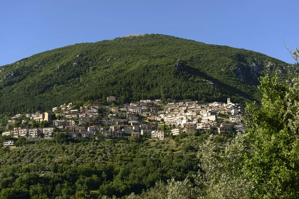 Vue sur Poggio Bustone, vallée du Rieti — Photo
