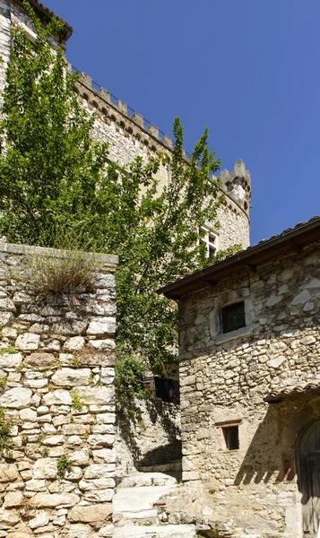 Edifici in pietra e castello a Labro, Rieti — Foto Stock