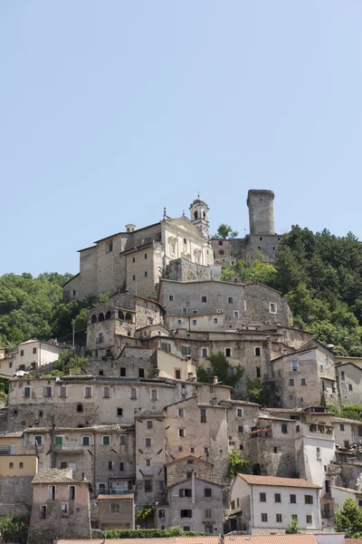 Cantalice církve a starých budov, rieti — Stock fotografie