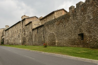Ortaçağ surları, rieti evlerde