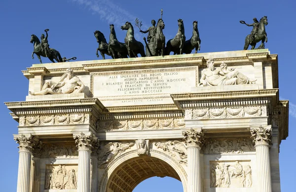 Arco della tempo górnej części, Mediolan — Zdjęcie stockowe