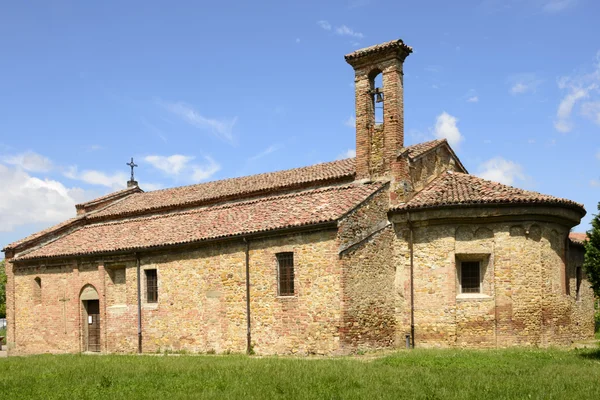 Pieve apsidy a jižní strana, volpedo, Itálie — Stock fotografie