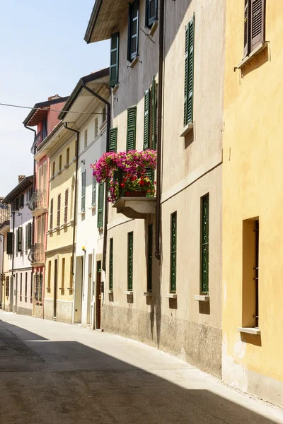 Old street in town center, Soncino — Stock Photo, Image