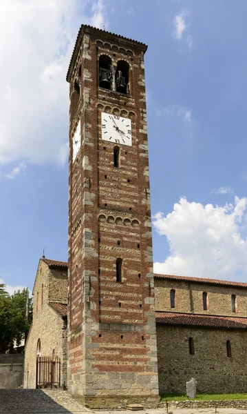 St. peter kilise çan kulesi, agliate — Stok fotoğraf