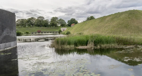 Cityscape Green Ramparts Moats Kastellet Fortification Shot Bright Cloudy Light — 스톡 사진