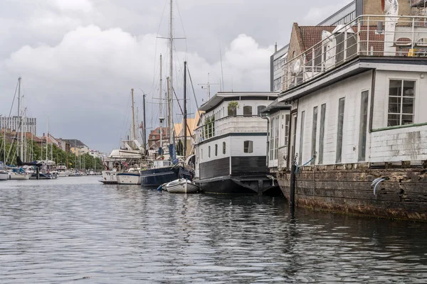 Copenhague 2022 Junio Luz Nublada Brillante Pintoresco Canal Christianshavn Con — Foto de Stock