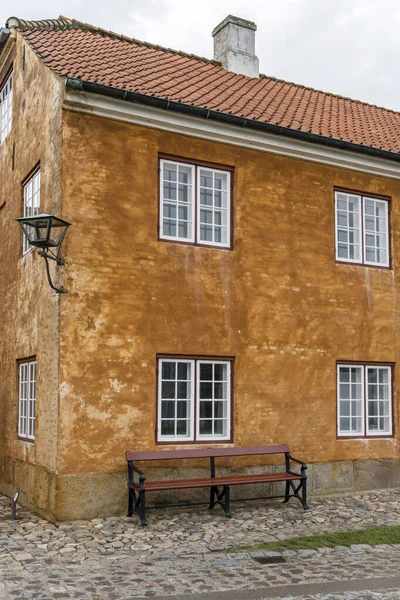 Cityscape Bench Historic Building Kronborg Castle Shot North West Яскравому — стокове фото