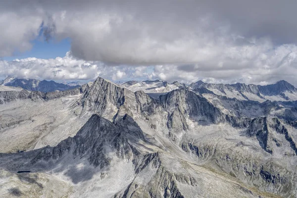 Flygfoto Från Glidare Adamello Topp Skjuten Från Väst Starkt Sommarljus — Stockfoto