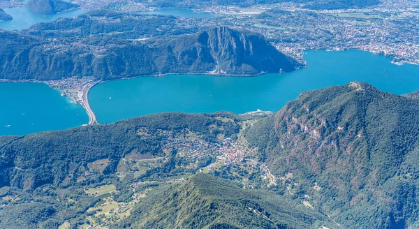 Plano Aéreo Desde Planeador Del Lago Lugano Con Puente Melide —  Fotos de Stock