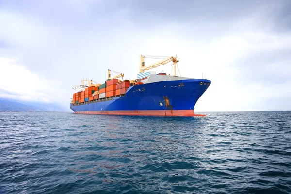 Ticari konteyner gemisi — Stok fotoğraf