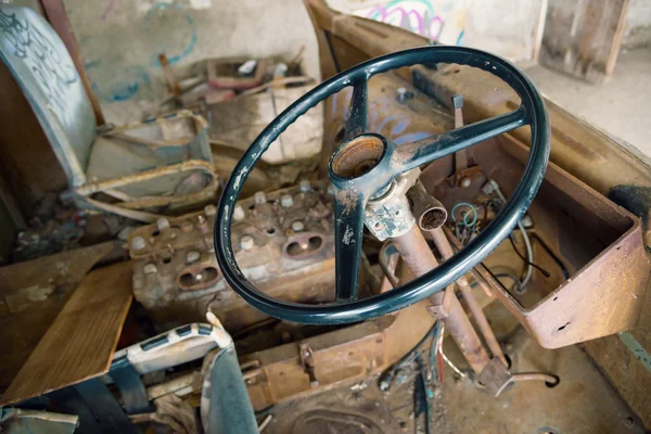 Interior oxidado de camión viejo —  Fotos de Stock