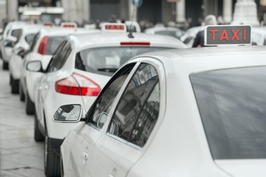 satır taksi, taksi işareti