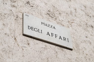 Ekonomi kavramı, piazza affari imzalamak Milano, İtalya.