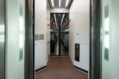 yüksek hızlı tren koridor