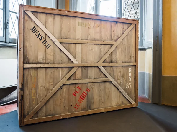 Vintage wooden crate — Stock Photo, Image