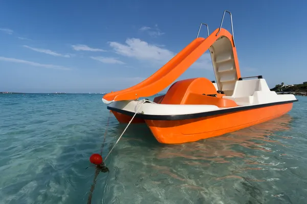 Havet Tom trampbåt — Stockfoto