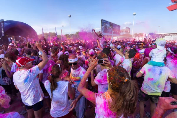 O Color Run 2013 em Milão, Itália — Fotografia de Stock