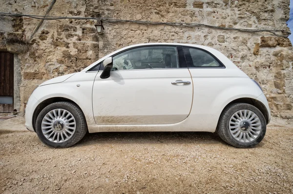 Pequeno carro italiano — Fotografia de Stock