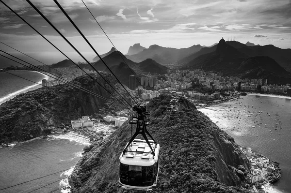 Overhead cable car — Stock Photo, Image