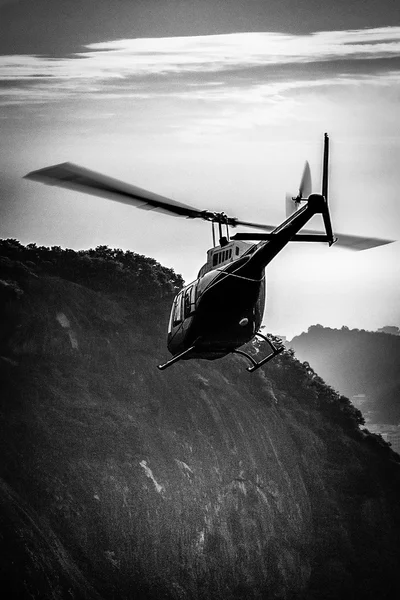 비행 헬리콥터 — 스톡 사진