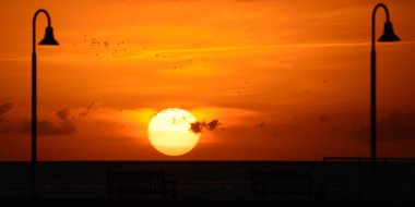 gün batımında okyanus