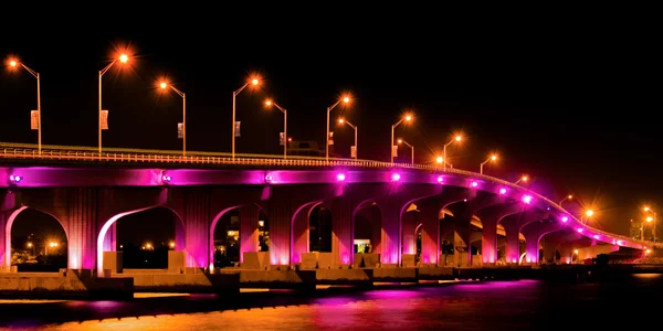 Osvětlené most — Stock fotografie