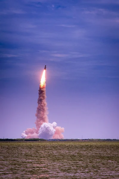 Elindítása Atlantis - Sts-135 — Stock Fotó