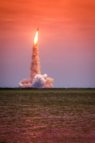 Launch of Atlantis - STS-135 — Stock Photo, Image