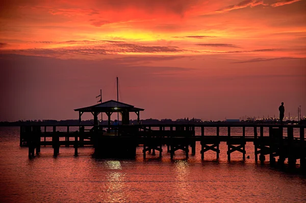 Pier in the ocean — Stock Photo, Image