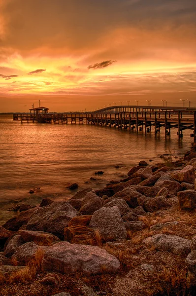 Pier in the ocean — Stock Photo, Image