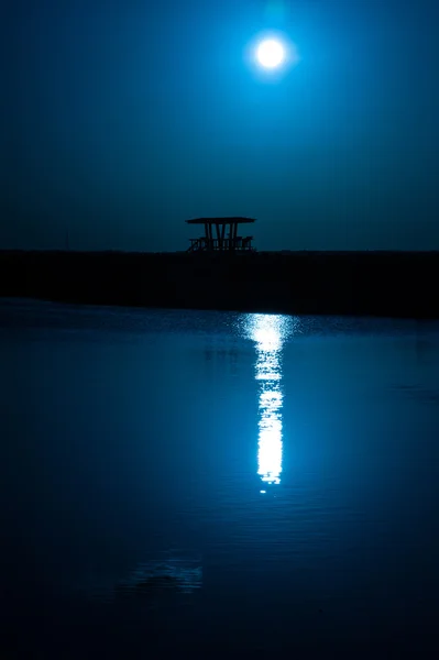 Torre de vigia à noite — Fotografia de Stock