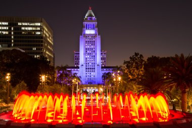 Los angeles city hall grand park görüldüğü gibi