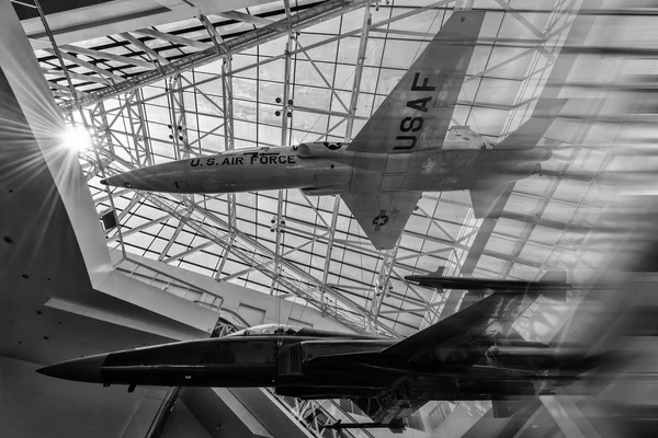 Repülőgépek, a kijelzőn — Stock Fotó