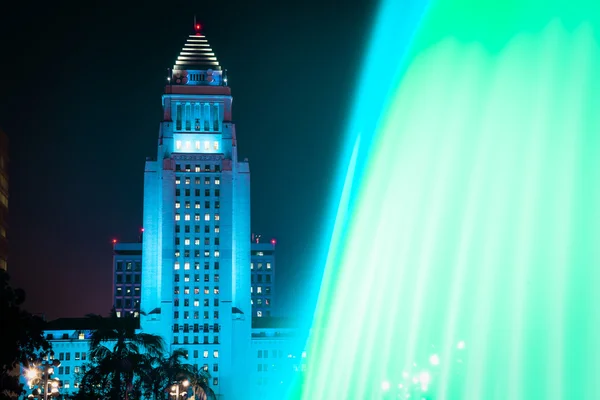 Los Angeles City Hall as seen from the Grand Park — Stock Photo, Image