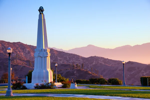 Astronomers Monument in Griffith Park — Stock Photo, Image