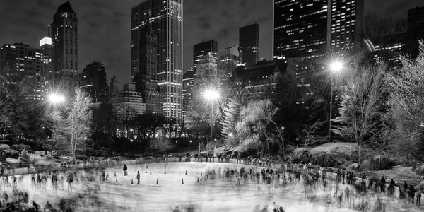 Patinação no gelo na Wollman Rink — Fotografia de Stock