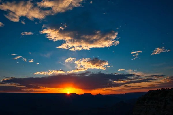 Sonnenuntergang über dem Grand Canyon — Stockfoto