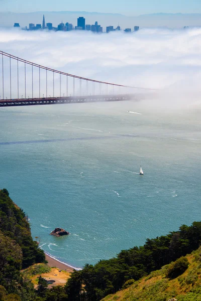 Ponte portão dourado — Fotografia de Stock