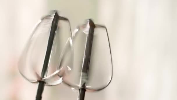 Misch Und Rühraufsätze Eines Küchenmischers Großaufnahme Drehen Sich Sonnenblendung Heller — Stockvideo