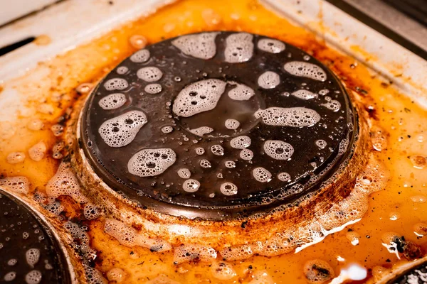 Very Heavily Soiled Old Electric Kitchen Stove Burnt Brown Soot — Stockfoto